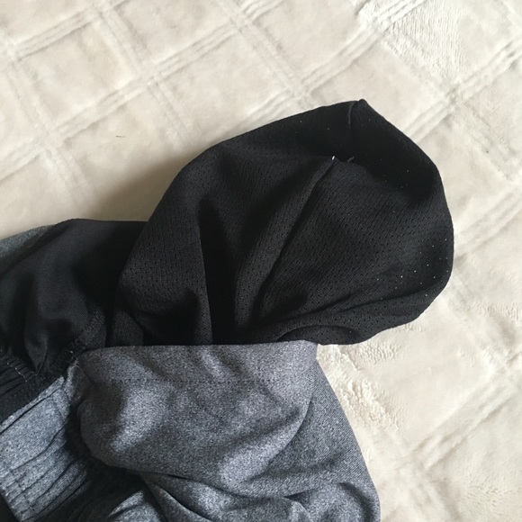 Active/Old Navy Gym Shorts - Picture 2 of 4